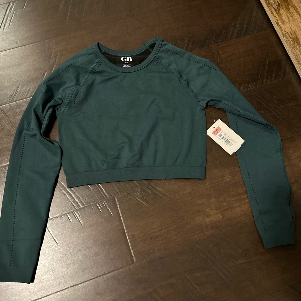 Green workout long sleeve
